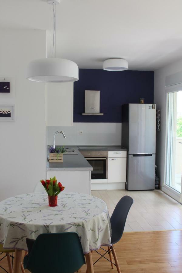 Albatros Apartment โตรกีร์ ภายนอก รูปภาพ
